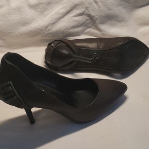 Simply Vera  Vera Wang Heels EC!